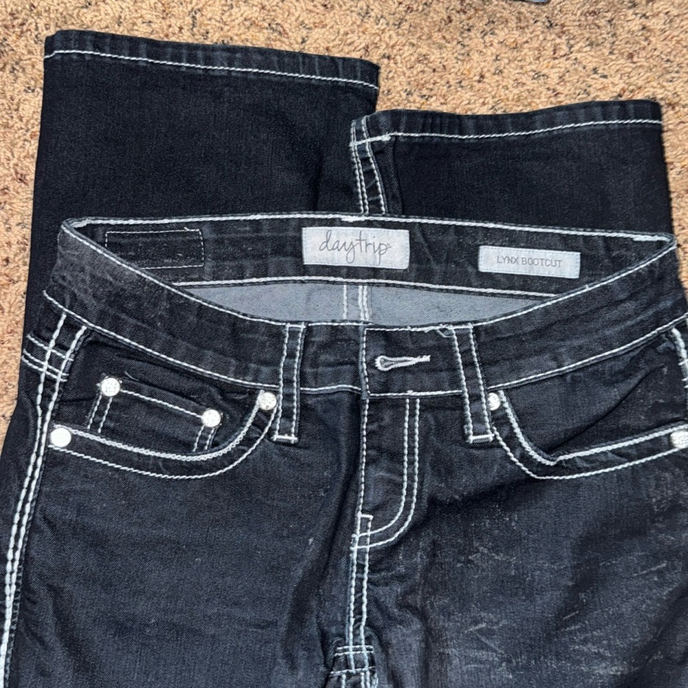 Day trip dark jeans